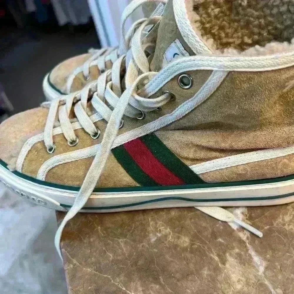 GUCCI Tennis 1977 High Top Sneaker Beige Suede/Shearling AUTHENTIC Size 10 US